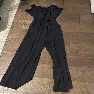 Chic Black Off-Shoulder Jumpsuit